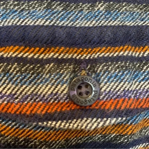 Patagonia thick 100% organic cotton striped button  down shirt - Picture 3 of 5